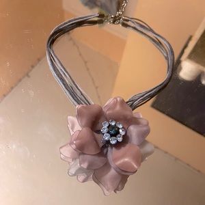 Stunning Vintage 90s/Y2K Era Blue Flower Choker Necklace